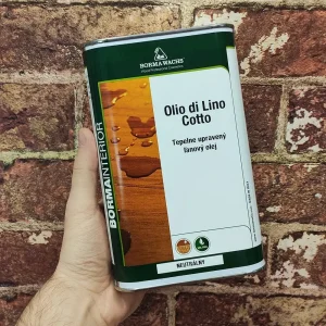 Lněný olej na dřevo a nábytek