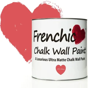 Matná červená křídová barva na stěnu Frenchic Chalk Wall Paint Fifi’s Fancy