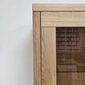 Detail moderní vitríny a cena